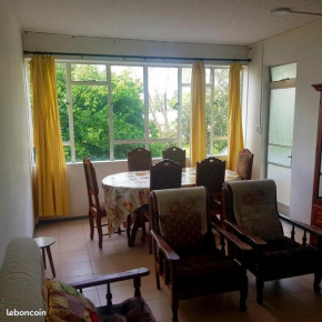 Appartement modeste au centre ville, tramway